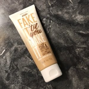 Vegan & Naturally Based Gradual Tanning Creme